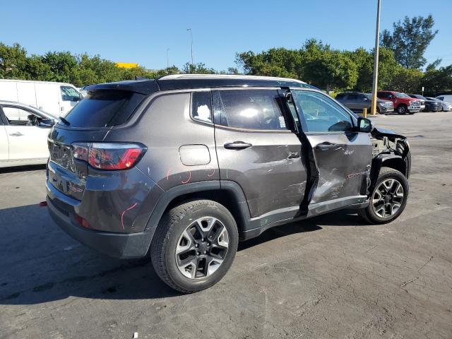 Photo 3 from auction – 2018 JEEP COMPASS TR with VIN 3C4NJDDB0JT371847
