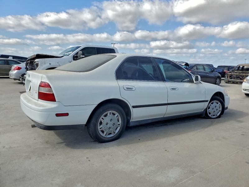 Photo 3 from auction – 1995 HONDA ACCORD LX with VIN JHMCD5634SC045118