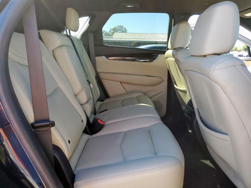 Photo 10 from auction – 2017 CADILLAC XT5 with VIN 1GYKNARS2HZ280817