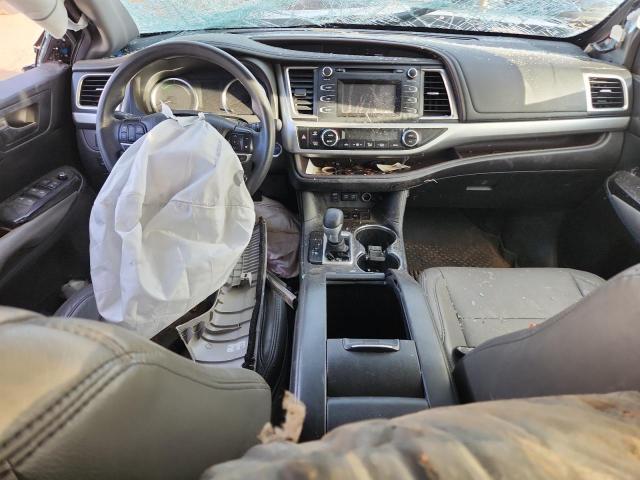 Photo 8 from auction – 2018 TOYOTA HIGHLANDER with VIN 5TDBGRFH2JS042318