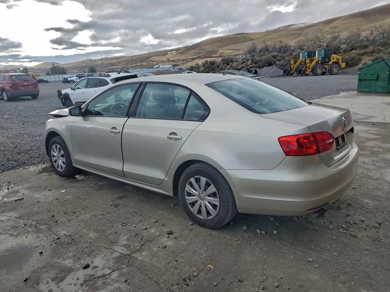 Photo 2 from auction – 2014 VOLKSWAGEN JETTA BASE with VIN 3VW2K7AJ5EM299120