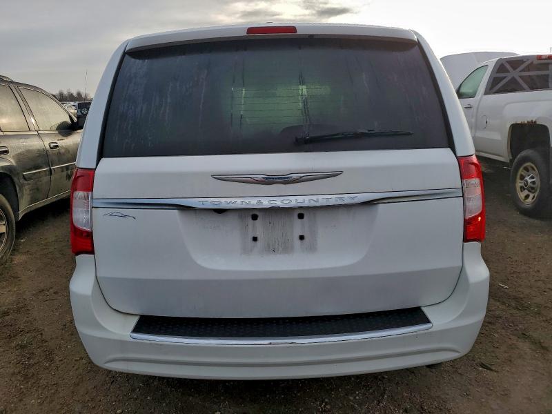 Photo 6 from auction – 2016 CHRYSLER TOWN & COU with VIN 2C4RC1AG2GR193722