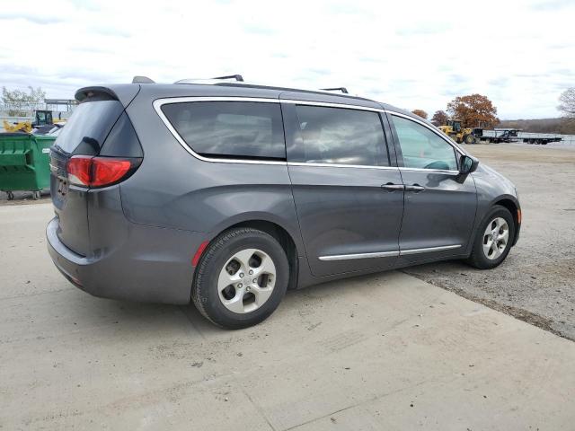 Photo 3 from auction – 2017 CHRYSLER PACIFICA T with VIN 2C4RC1EG3HR704463