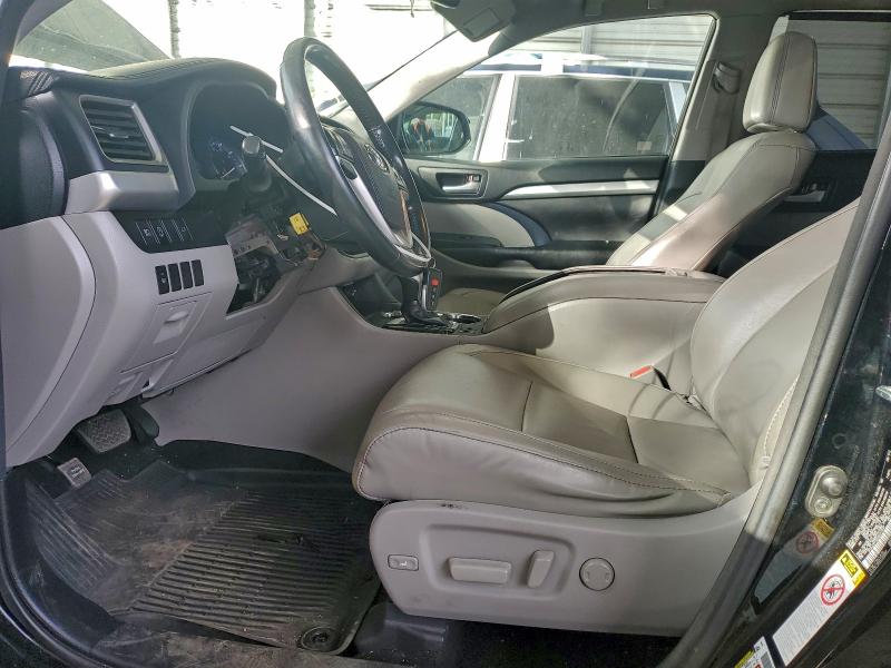 Photo 7 from auction – 2017 TOYOTA HIGHLANDER with VIN 5TDJZRFH6HS441037