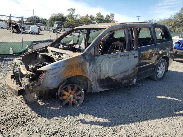 Photo 1 from auction – 2014 CHRYSLER TOWN & COU with VIN 2C4RC1BG3ER332767