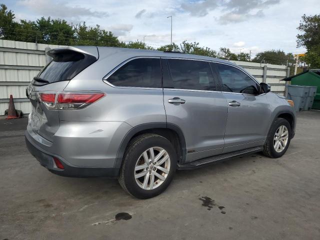 Photo 3 from auction – 2015 TOYOTA HIGHLANDER with VIN 5TDZARFH8FS013848