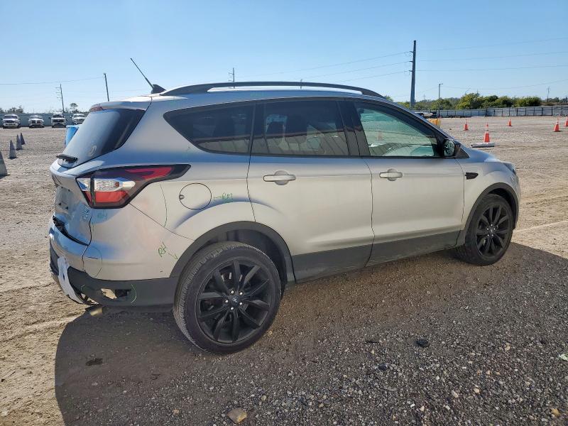 Photo 3 from auction – 2018 FORD ESCAPE SE with VIN 1FMCU0GD3JUD22387