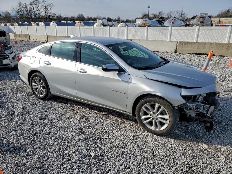 Photo 4 from auction – 2018 CHEVROLET MALIBU LT with VIN 1G1ZD5ST2JF180850