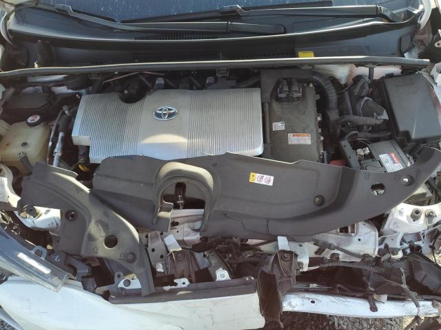 Photo 11 from auction – 2018 TOYOTA PRIUS with VIN JTDKBRFU4J3069940