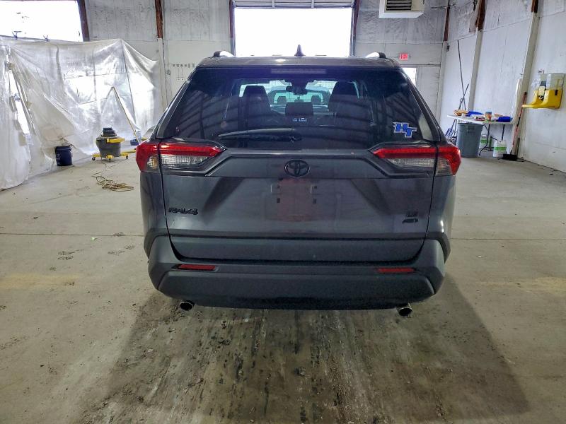Photo 6 from auction – 2020 TOYOTA RAV4 LE with VIN 2T3F1RFV3LC116485