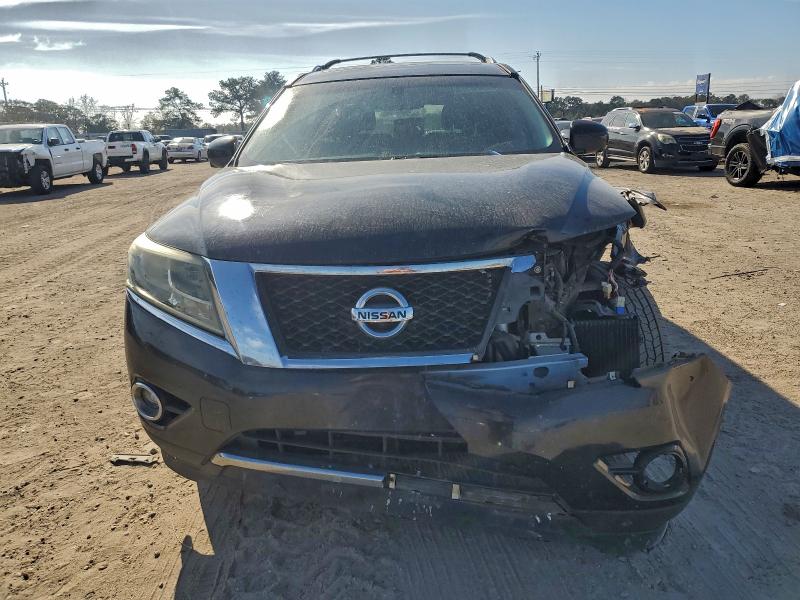 Photo 5 from auction – 2014 NISSAN PATHFINDER with VIN 5N1AR2MN4EC715327