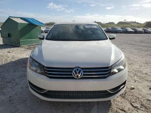 Zdjęcie 5 z aukcji – 2015 VOLKSWAGEN PASSAT z VIN 1VWAT7A36FC048877