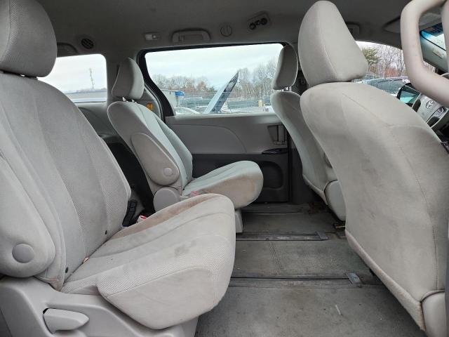 Photo 11 from auction – 2013 TOYOTA SIENNA with VIN 5TDZK3DC1DS342759