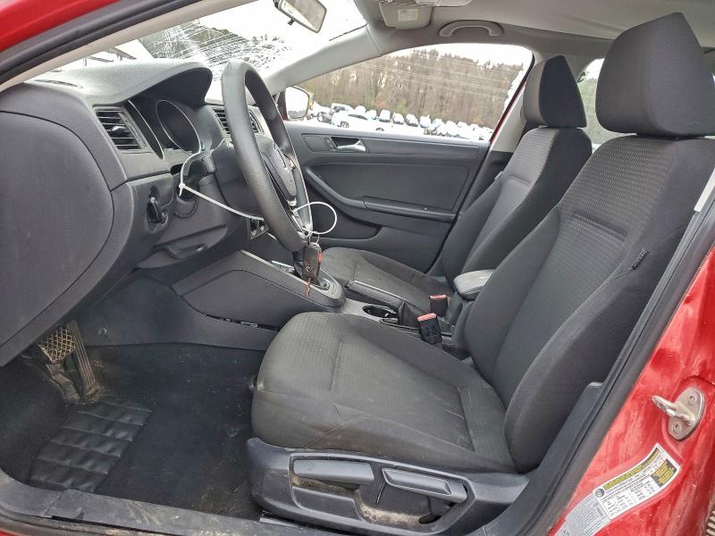 Photo 7 from auction – 2015 VOLKSWAGEN JETTA BASE with VIN 3VW2K7AJ1FM269047