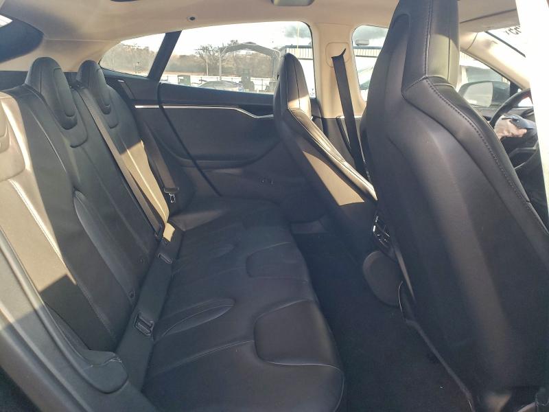Photo 10 from auction – 2013 TESLA MODEL S with VIN 5YJSA1DN0DFP04207