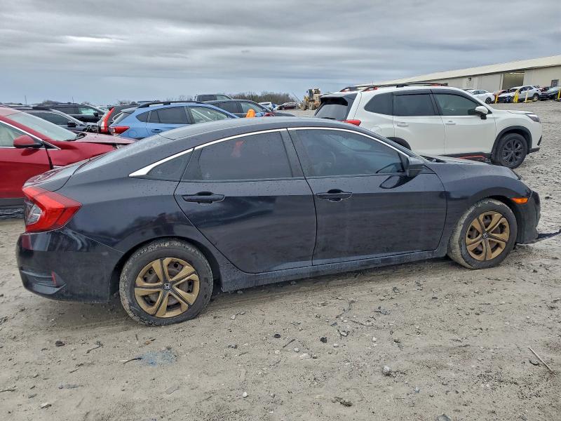 Photo 3 from auction – 2018 HONDA CIVIC LX with VIN 19XFC2F56JE004658