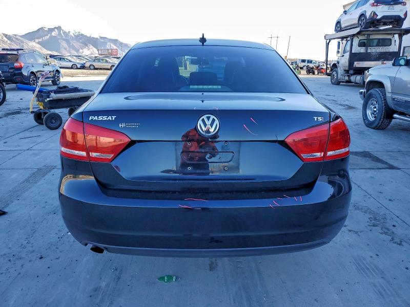 Photo 6 from auction – 2015 VOLKSWAGEN PASSAT S with VIN 1VWAT7A31FC092897