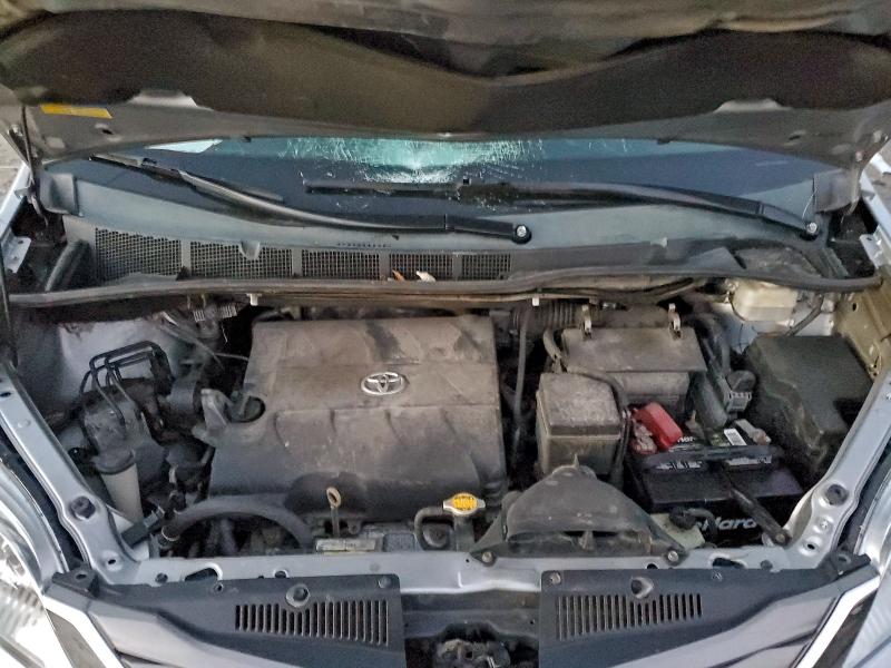 Photo 12 from auction – 2012 TOYOTA SIENNA XLE with VIN 5TDYK3DC6CS186521