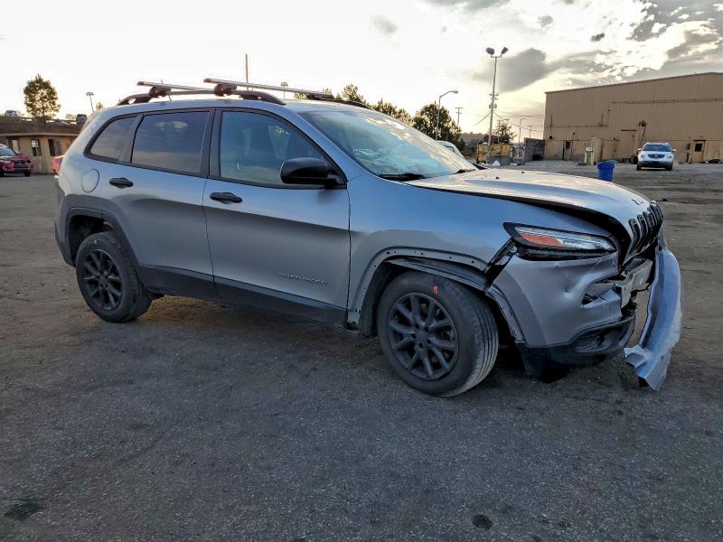 Photo 4 from auction – 2017 JEEP CHEROKEE S with VIN 1C4PJLAB2HW607281