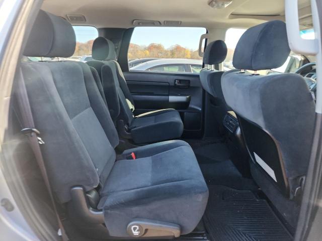 Photo 11 from auction – 2010 TOYOTA SEQUOIA SR with VIN 5TDBY5G15AS025553