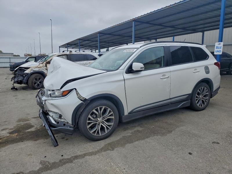 MITSUBISHI OUTLANDER 2016 con VIN JA4AD3A31GZ016243 - Foto de la subasta
