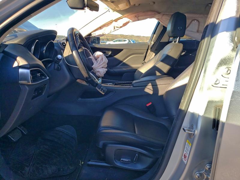 Photo 7 from auction – 2019 JAGUAR F-PACE PRE with VIN SADCJ2FX3KA397926