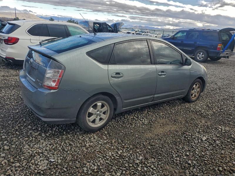 Photo 3 from auction – 2005 TOYOTA PRIUS with VIN JTDKB20U453044476