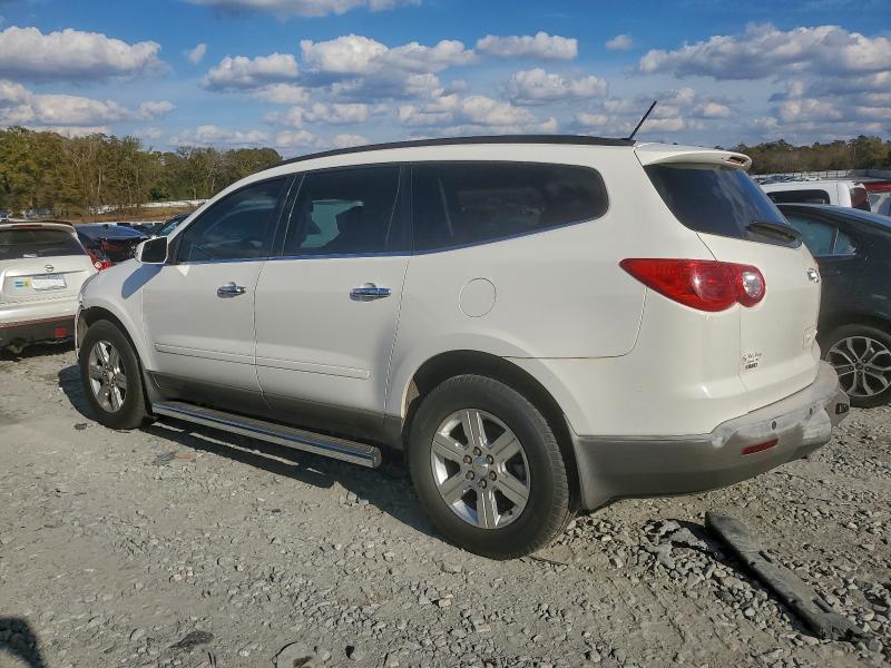 Photo 2 from auction – 2010 CHEVROLET TRAVERSE L with VIN 1GNLVGED2AJ213280