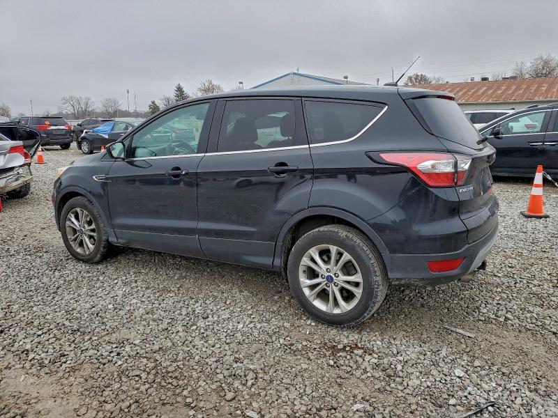 Photo 2 from auction – 2017 FORD ESCAPE SE with VIN 1FMCU0GD4HUD27575
