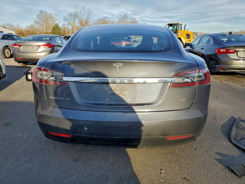 Photo 6 from auction – 2019 TESLA MODEL S with VIN 5YJSA1E24KF305902