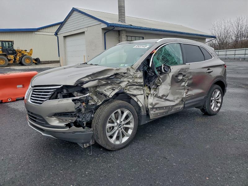 LINCOLN MKC SELECT 2017 with VIN 5LMCJ2D98HUL19092 - Photo from auction