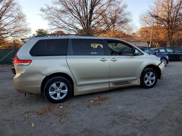 Photo 3 from auction – 2013 TOYOTA SIENNA LE with VIN 5TDKK3DC5DS360182