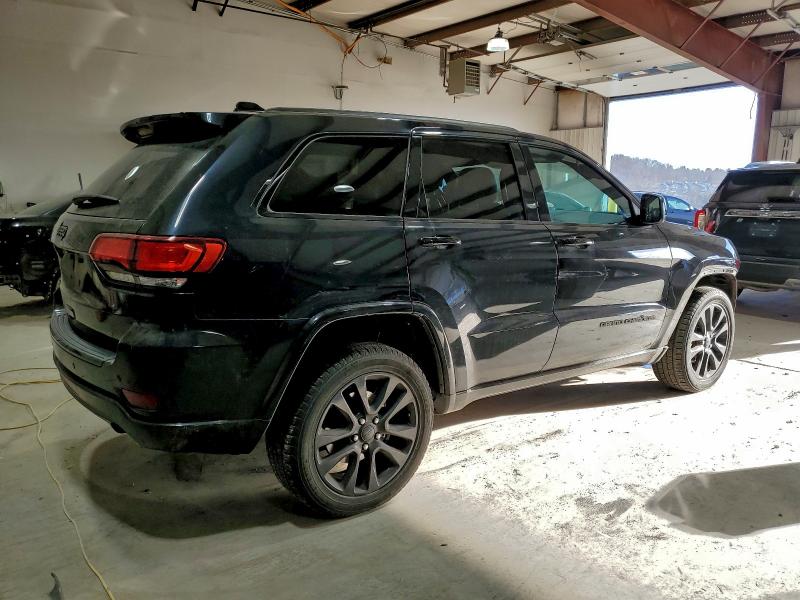 Photo 3 from auction – 2017 JEEP GRAND CHER with VIN 1C4RJFAG6HC872597
