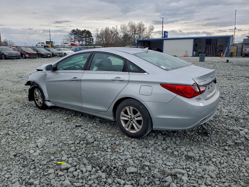 Photo 2 from auction – 2013 HYUNDAI SONATA GLS with VIN 5NPEB4AC2DH751657