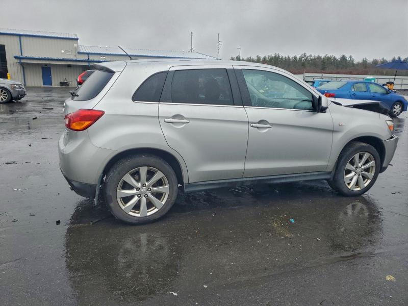Photo 3 from auction – 2014 MITSUBISHI OUTLANDER with VIN 4A4AR4AU9EE001878