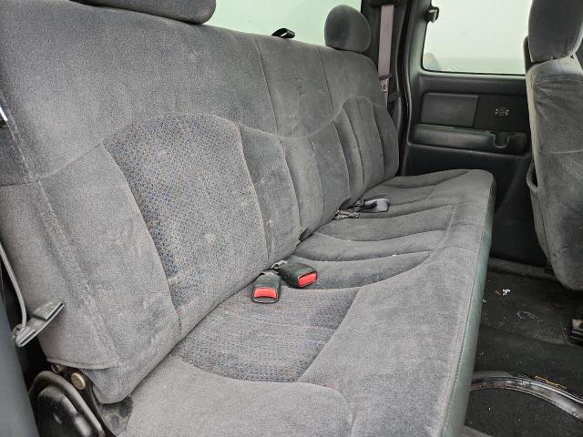 Photo 10 from auction – 2002 CHEVROLET SILVERADO with VIN 2GCEK19T521425403