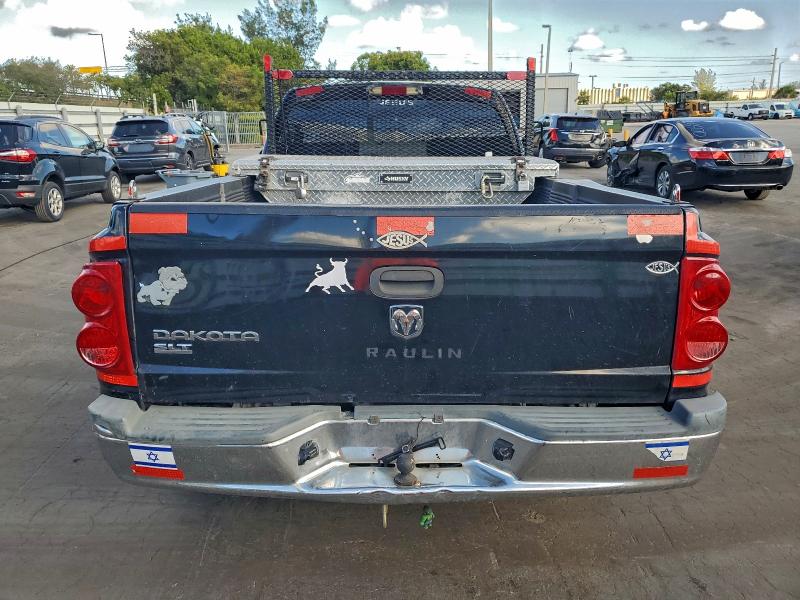 Photo 6 from auction – 2005 DODGE DAKOTA SLT with VIN 1D7HE42K05S314842
