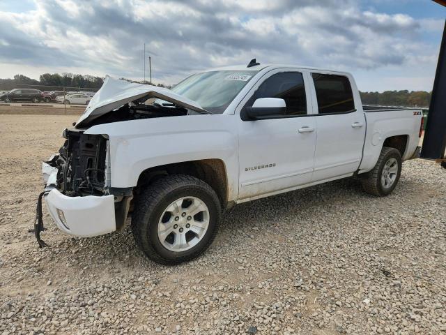 CHEVROLET SILVERADO 2018 with VIN 3GCUKREC4JG481077 - Photo from auction