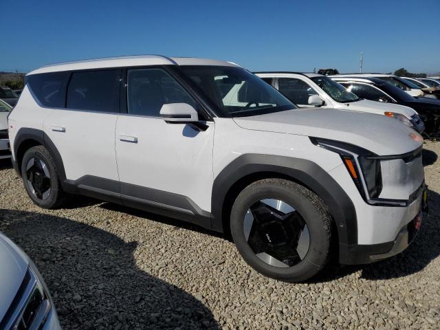 Фото 4 с аукциона – 2026 KIA EV9 WIND с VIN 5XYAFFS5XTG011827