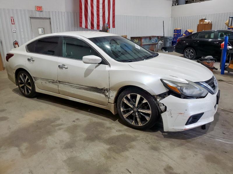 Photo 4 from auction – 2017 NISSAN ALTIMA 2.5 with VIN 1N4AL3AP1HC124173