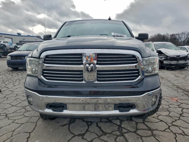 Photo 5 from auction – 2017 RAM 1500 SLT with VIN 3C6RR7LT1HG549250