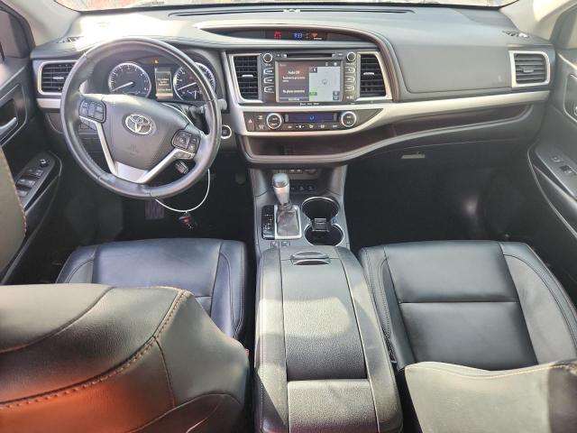 Photo 8 from auction – 2018 TOYOTA HIGHLANDER with VIN 5TDJZRFH3JS486796