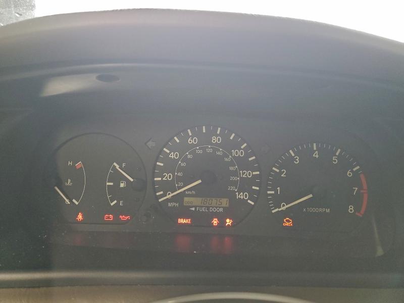 Photo 9 from auction – 2001 TOYOTA CAMRY with VIN 4T1BG22K41U836592