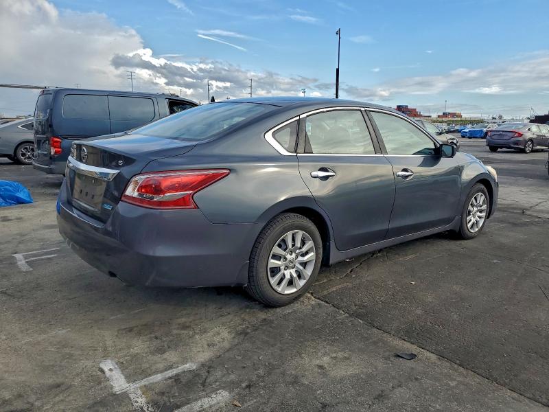 Photo 3 from auction – 2013 NISSAN ALTIMA 2.5 with VIN 1N4AL3AP7DN564459