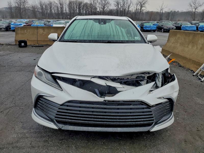 Photo 5 from auction – 2022 TOYOTA CAMRY XLE with VIN 4T1F31AK3NU599530