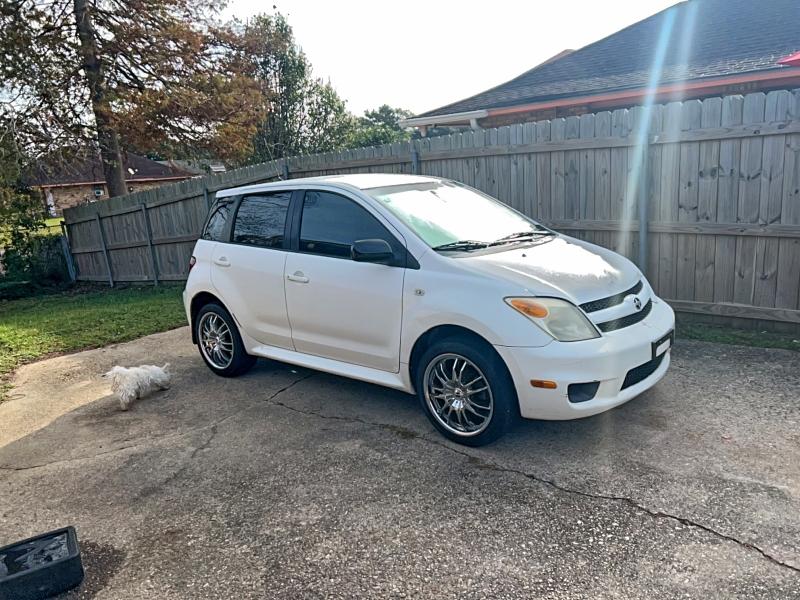 TOYOTA SCION XA 2006 with VIN JTKKT624765011231 - Photo from auction