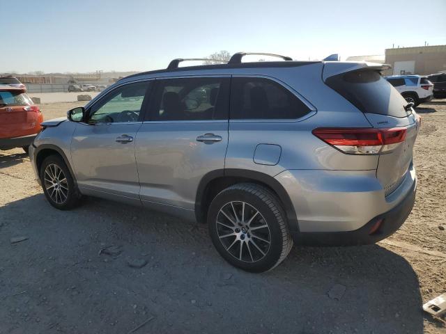 Photo 2 from auction – 2018 TOYOTA HIGHLANDER with VIN 5TDKZRFH9JS540123