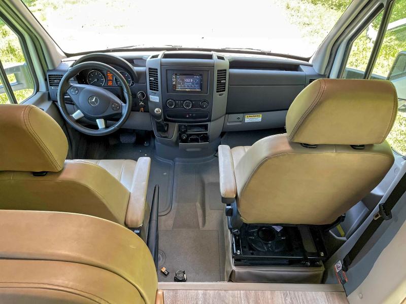 Photo 9 from auction – 2017 MERCEDES-BENZ SPRINTER 3 with VIN WDAPF4CC7H9718357