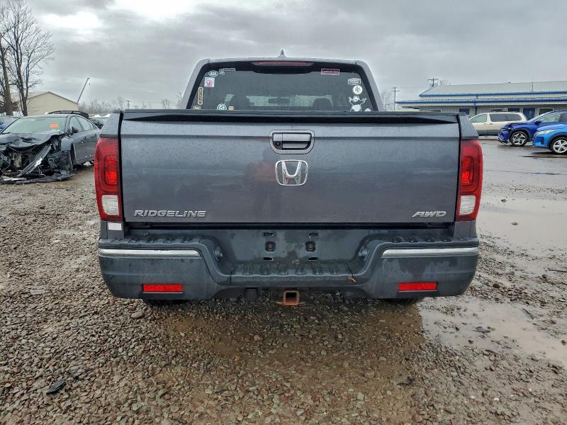 Photo 6 from auction – 2017 HONDA RIDGELINE with VIN 5FPYK3F48HB038136