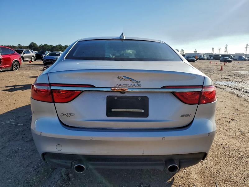 Photo 6 from auction – 2016 JAGUAR XF PREMIUM with VIN SAJBD4BV4GCY14529